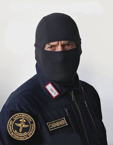 Comandante Alfa in divisa Carabinieri Gruppo Intervento Speciale